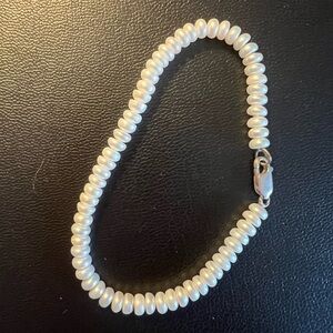 Button Pearl Bracelet